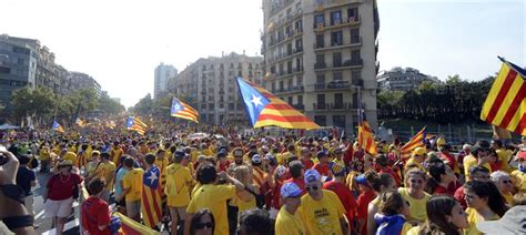 K­a­t­a­l­o­n­y­a­­d­a­ ­B­a­ğ­ı­m­s­ı­z­l­ı­k­ ­T­a­l­e­b­i­